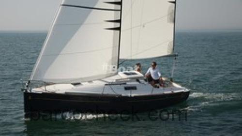Beneteau First 25 ficha tecnica